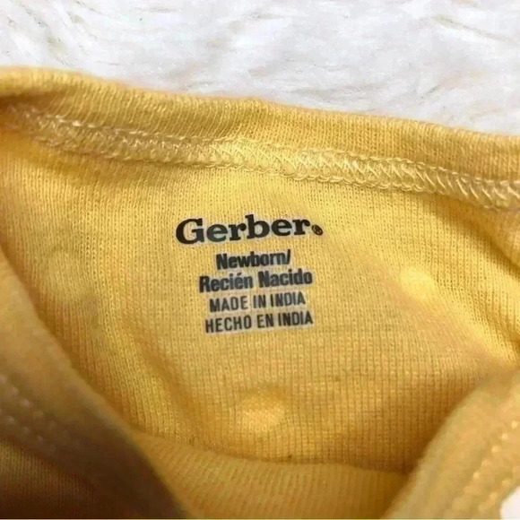 Gerber Onesie Diaper Shirt Yellow / White Polka Dots  Size Newborn - Picture 2 of 16